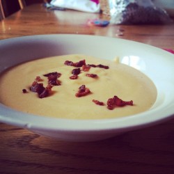 Creamy Cauliflower "Baked Potato" soup